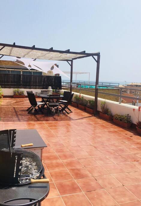 Wonderful Penthouse By The Sea Apartment Lepe Exterior photo